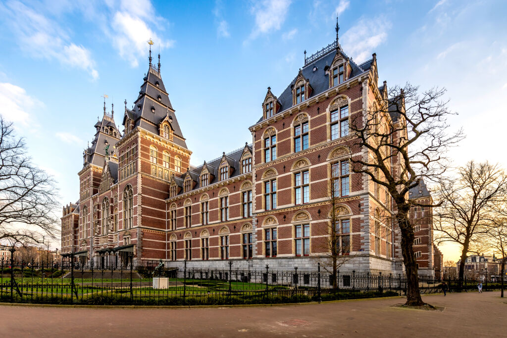 Rijksmuseum, słynny budynek w Amsterdamie