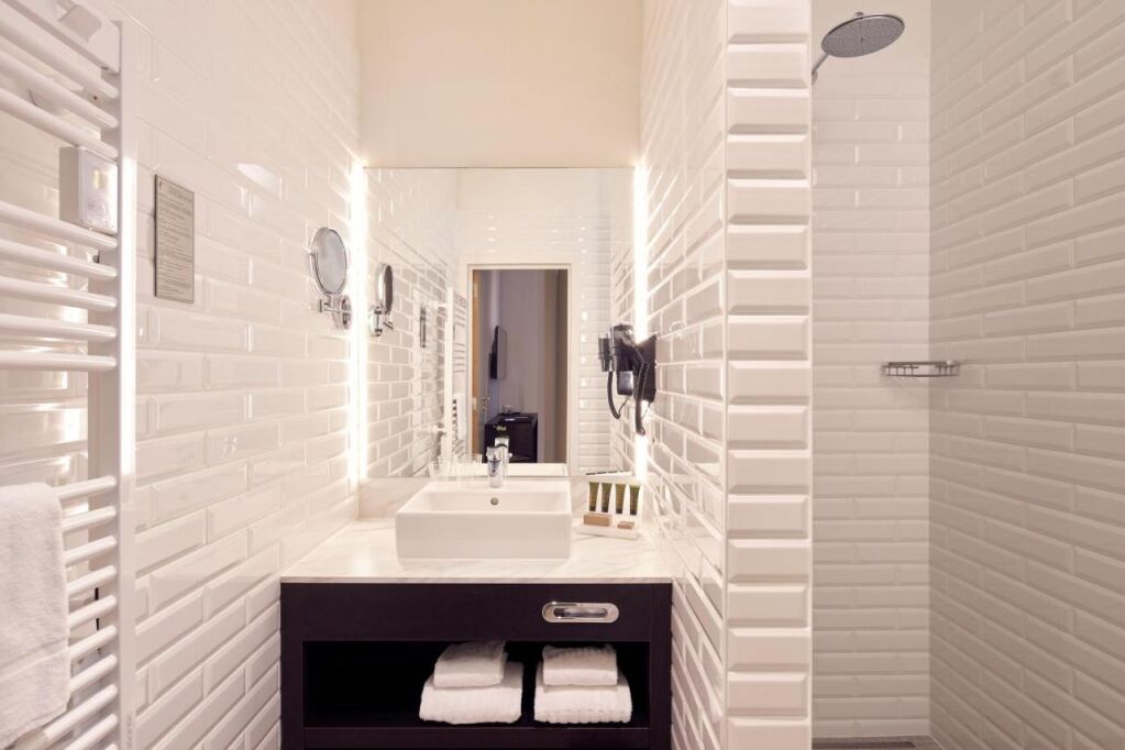  łazienka w Van der Valk Hotel Mechelen, fot. booking.com