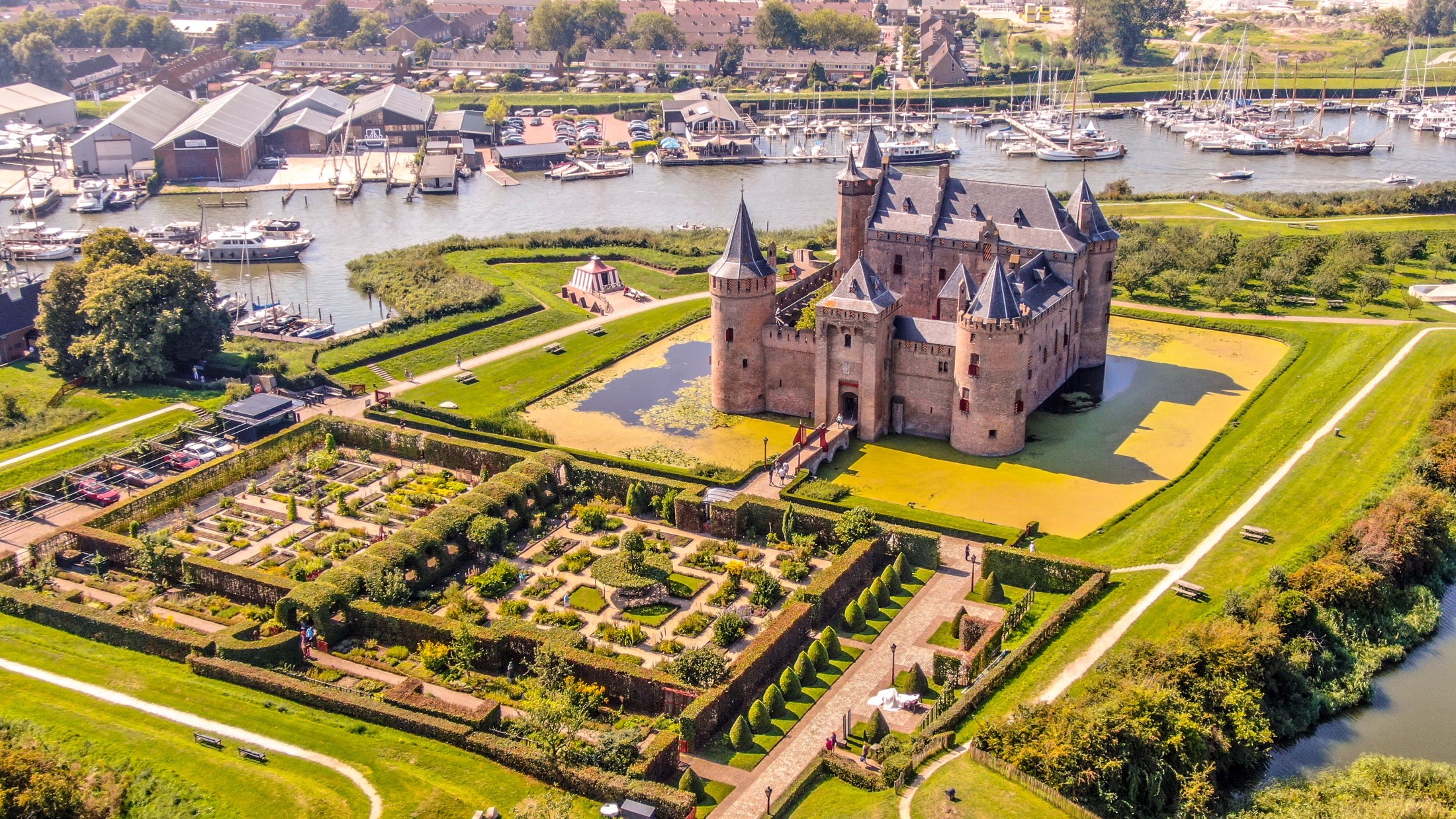 Zamek Muiderslot w Amsterdamie, Holandia