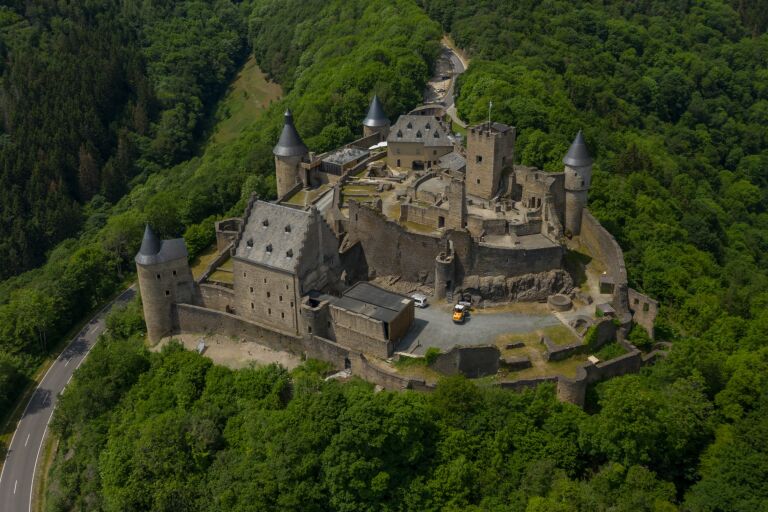 Zamek Bourscheid, zwiedzanie, jak dojechać, bilety, godziny